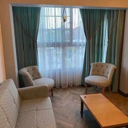 Talles Suit Otel Çeşme