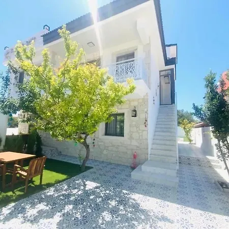 Otel Talles Suit